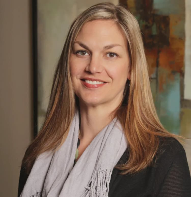 Dr. Lora Beth Escalante
