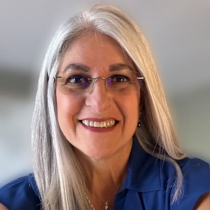 Dr. Mónica Lara